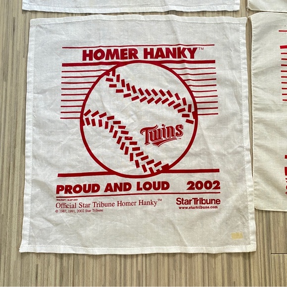 Set of 4 TWINS 2002 Proud and Loud Homer Hankies - Picture 2 of 5